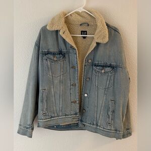 GAP Oversized Sherpa Denim Jacket - Women’s Small